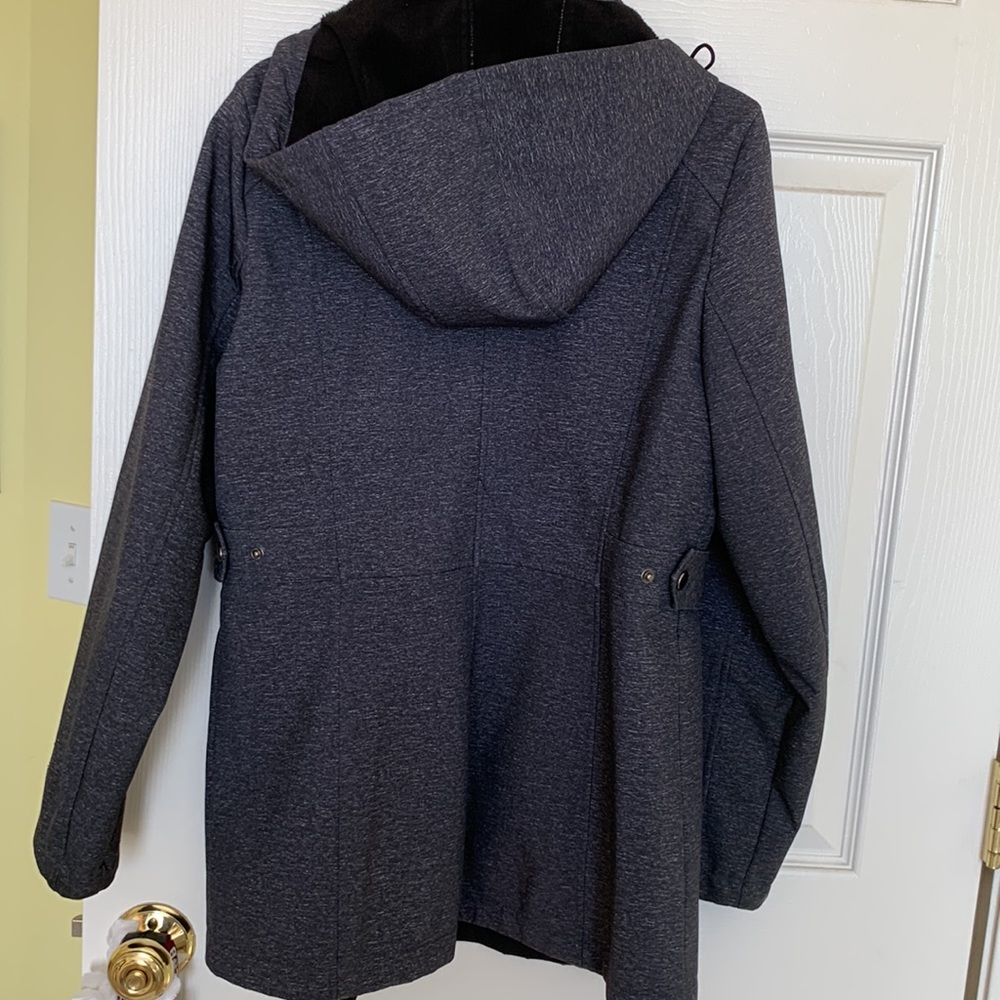 Jacket-lightweight - Picture 5 of 8